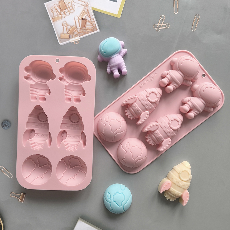 6-hole Cartoon Astronaut Rocke - مراجعة Soap Making Things وسعره