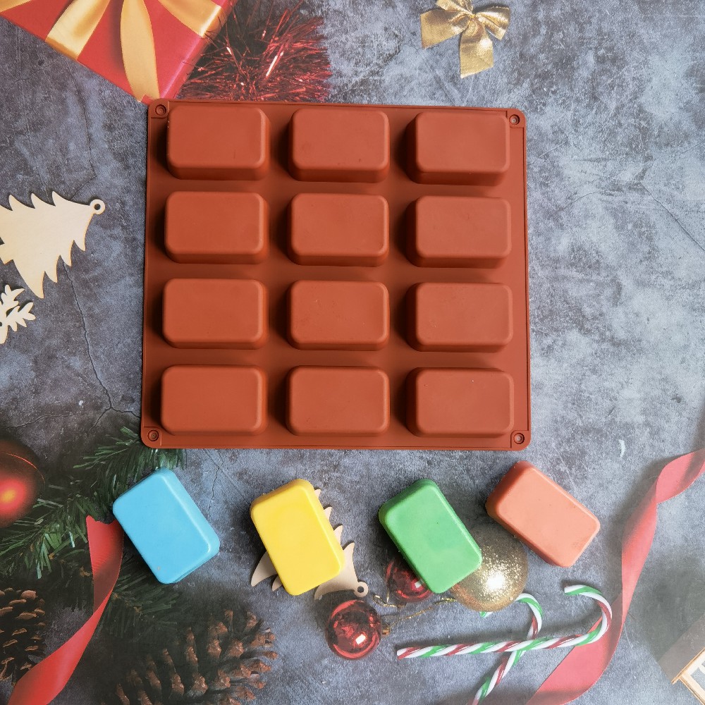 12 Cavity Square Silicone Soap - مراجعة Soap Making Things وسعره